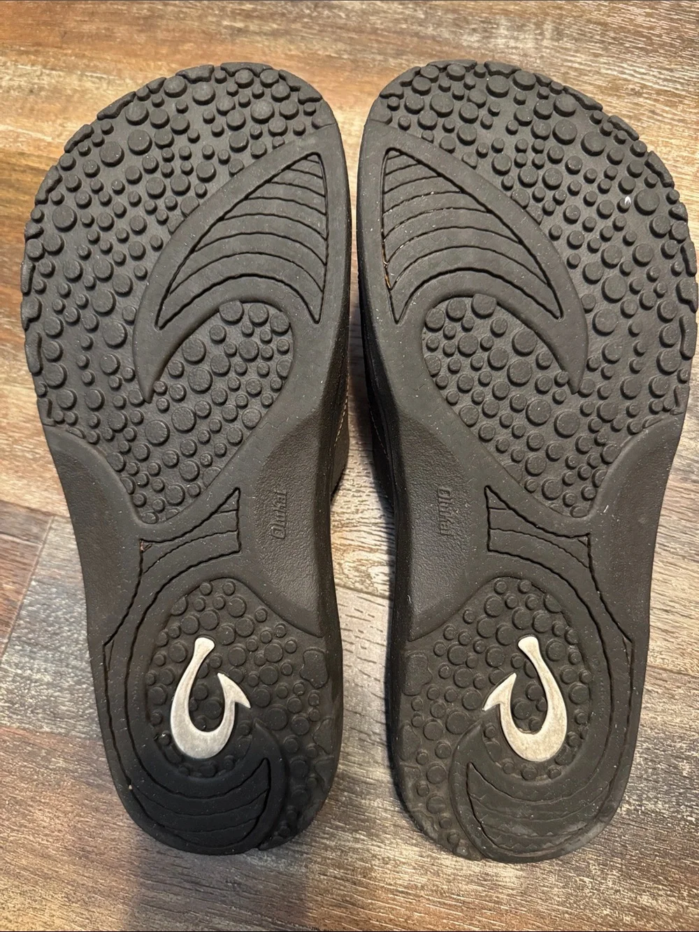 OluKai Men's Dark Brown Nalu Slide Sandals